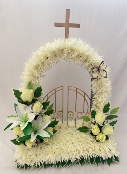 Creating Stunning Sympathy Tributes with the Serenity Cage System